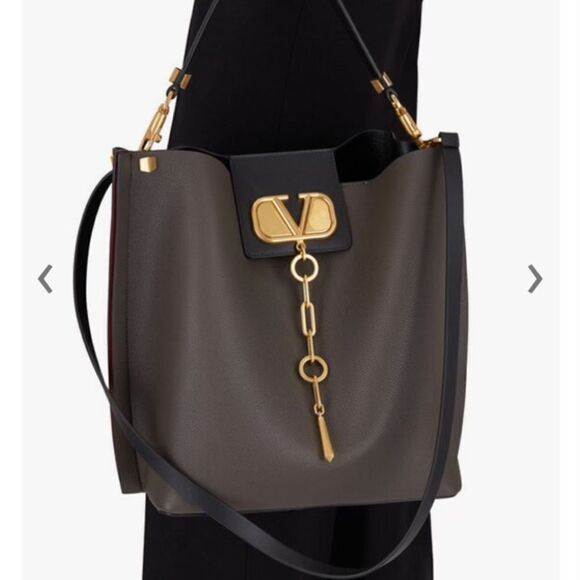 VALENTINO GARAVANI
V-Logo Dark Gray Grained Leather Medium Hobo Bag - Picture 2 of 9